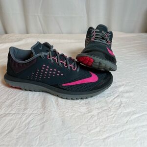 Nike FS Lite 2 Women's Sz 7.5 Athletic Running Shoes - Black and Pink 684667-005